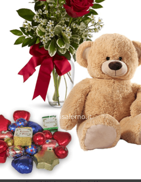 Tre rose rosse, peluche ( 20 cm)e un sacchetto di cioccolatini